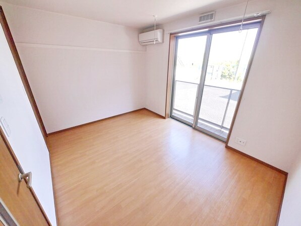 セレーヌ仲町台Aの物件内観写真